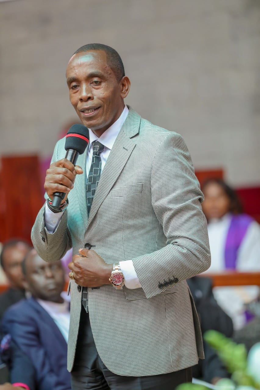 Governor Kimani Wamatangi