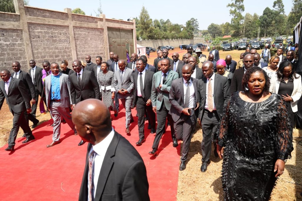 Governor Kimani Wamatangi attends the burial of Isaac Ichungwah Ngugi, father to MP Kimani Ichungwah
